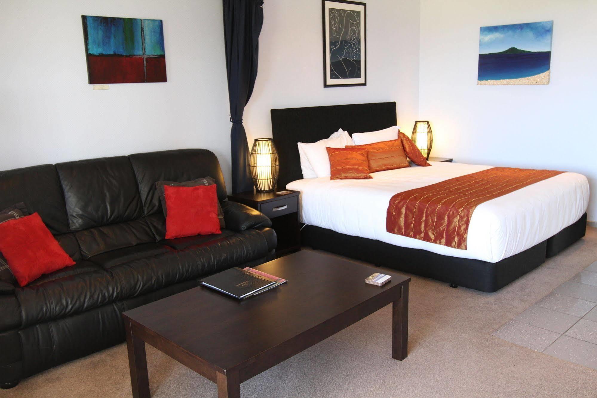 Admiralty Lodge Motel Whitianga Exterior photo