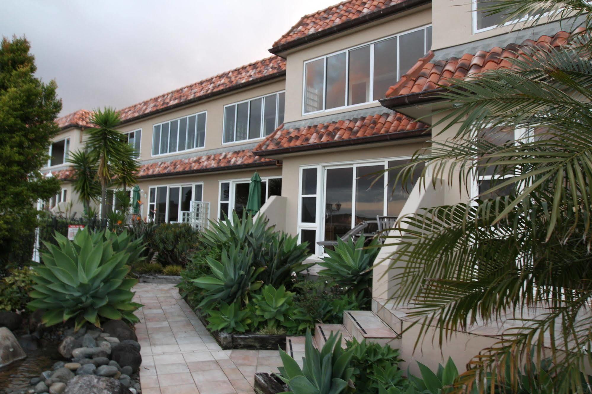 Admiralty Lodge Motel Whitianga Exterior photo